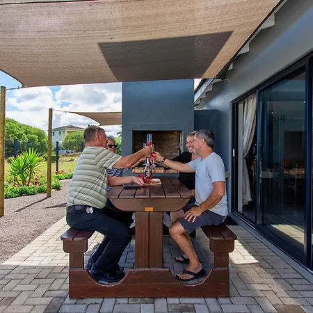 Leisure On Sleigh Langebaan - Direct Golf Course Access & Hot Tub Villa Exterior photo