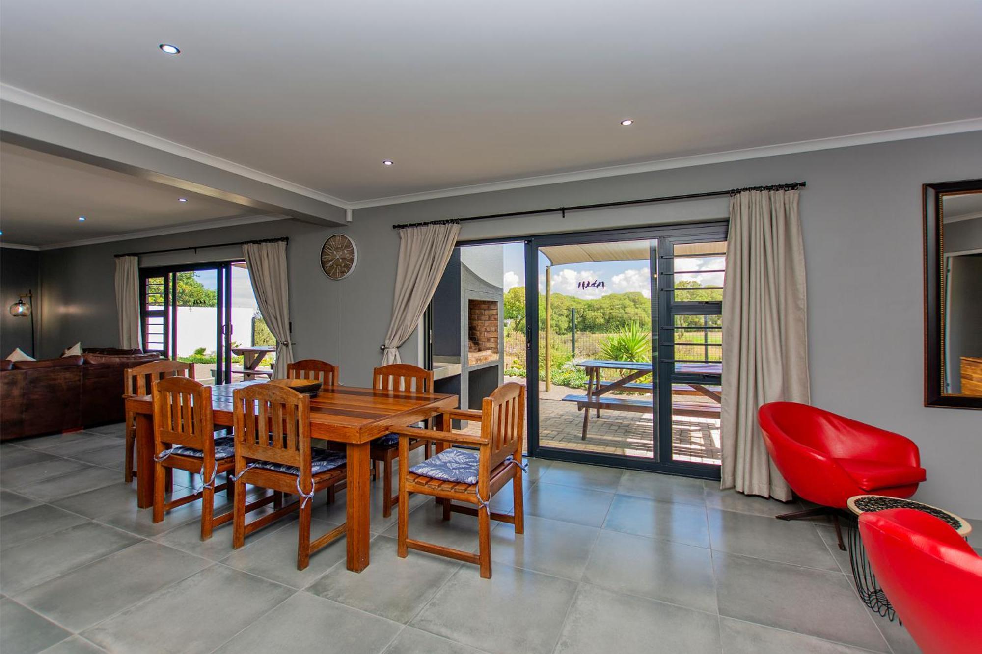 Leisure On Sleigh - Direct Golf Course Access & Hot Tub Ferienhaus Langebaan